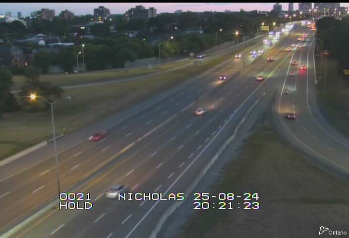 Traffic camera image at 2025-08-25 00:25:33