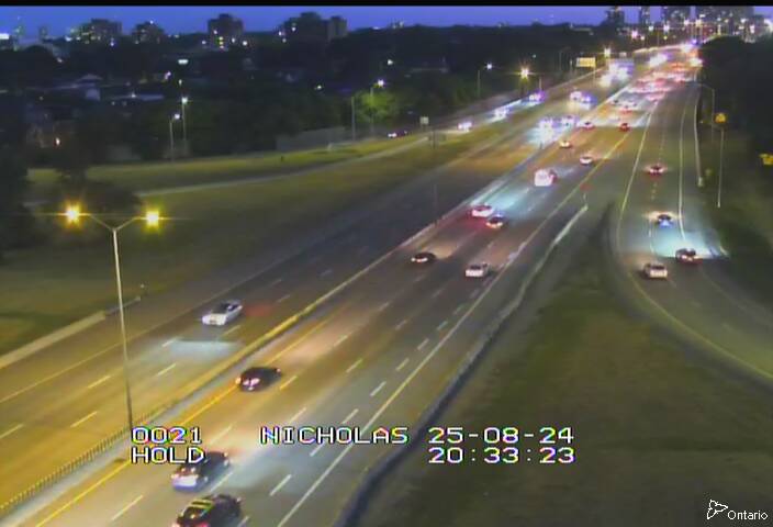 Traffic camera image at 2025-08-25 00:35:26