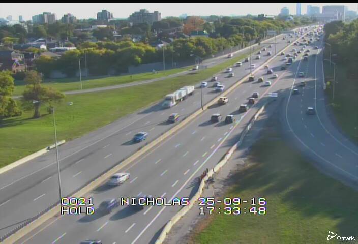 Traffic camera image at 2025-09-16 21:35:27