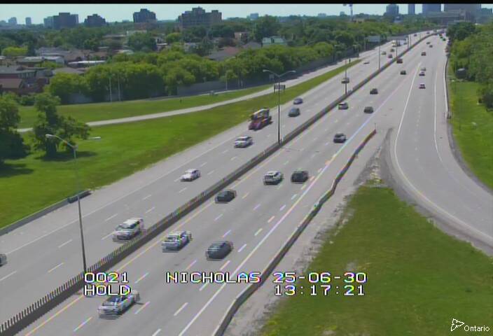 Traffic camera image at 2025-06-30 17:20:43