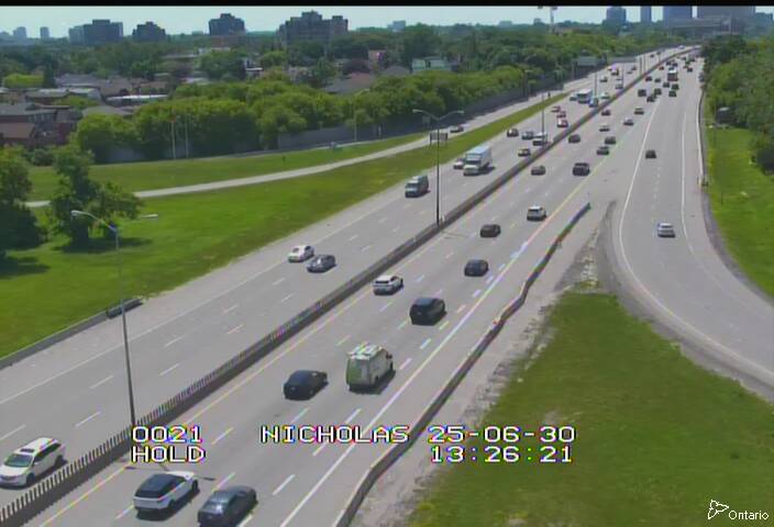 Traffic camera image at 2025-06-30 17:30:43