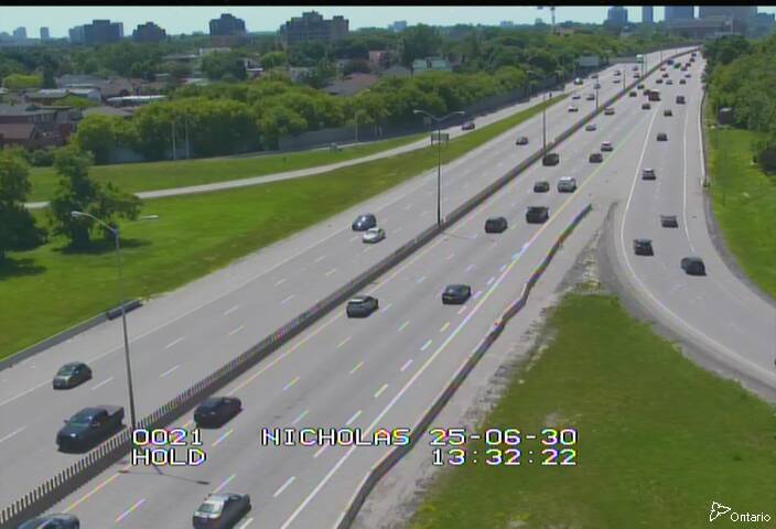Traffic camera image at 2025-06-30 17:37:02