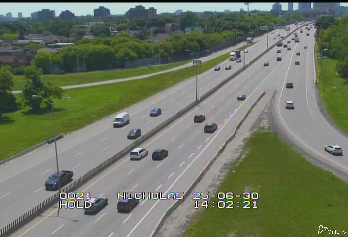 Traffic camera image at 2025-06-30 18:05:33