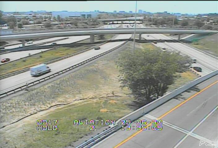 Traffic camera image at 2025-06-30 17:40:28