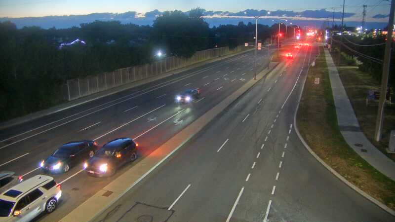 Traffic camera image at 2025-08-25 00:25:33