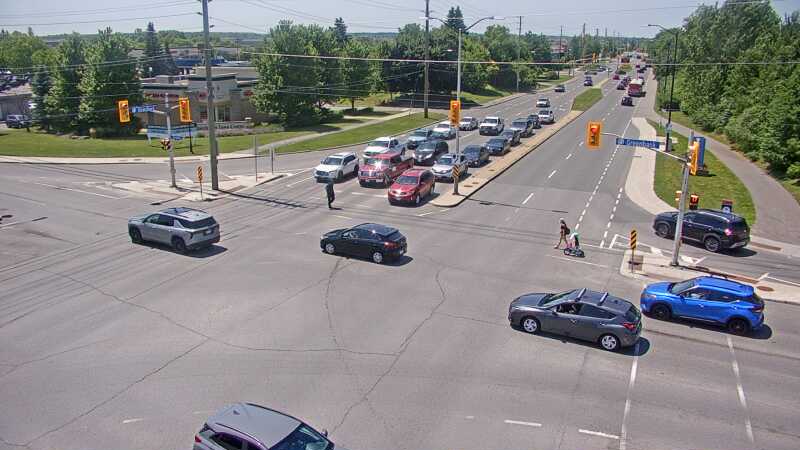 Traffic camera image at 2025-06-30 16:37:24