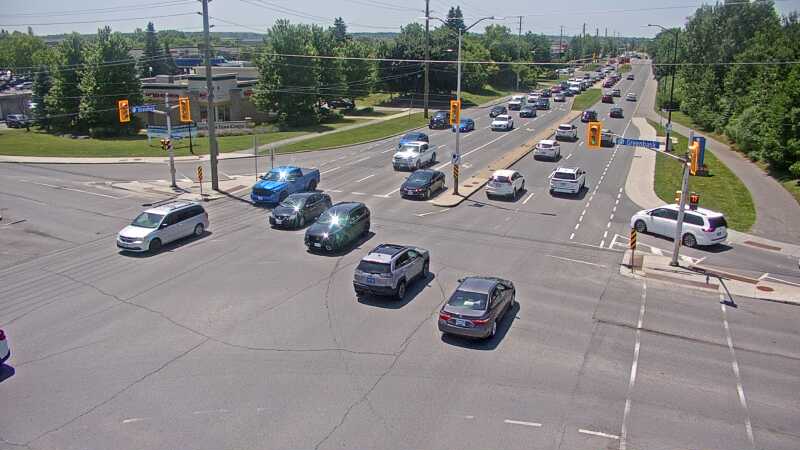 Traffic camera image at 2025-06-30 17:00:35