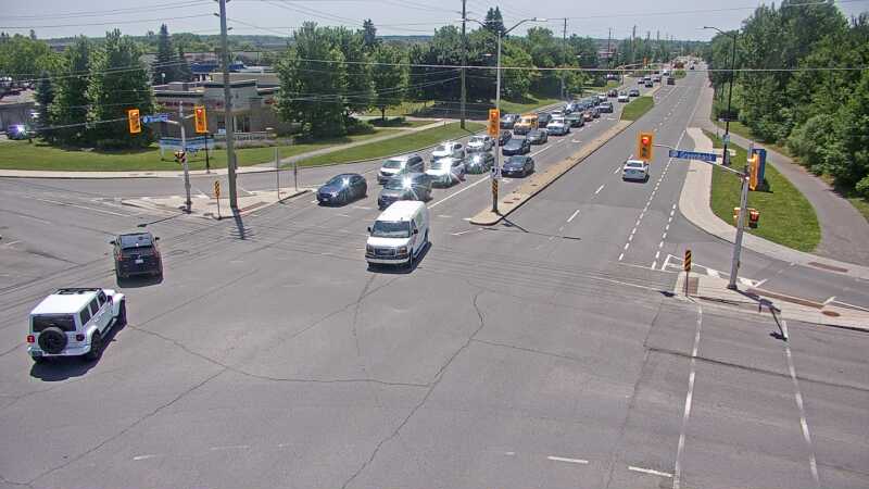 Traffic camera image at 2025-06-30 17:40:28
