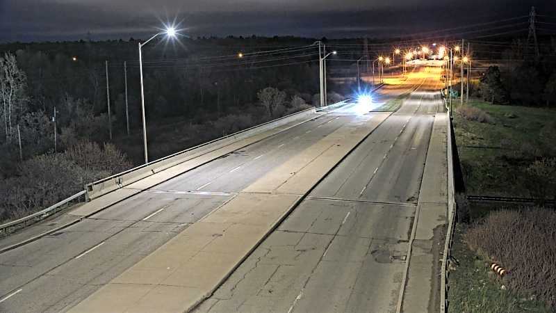 Traffic camera image at 2025-05-09 05:25:24