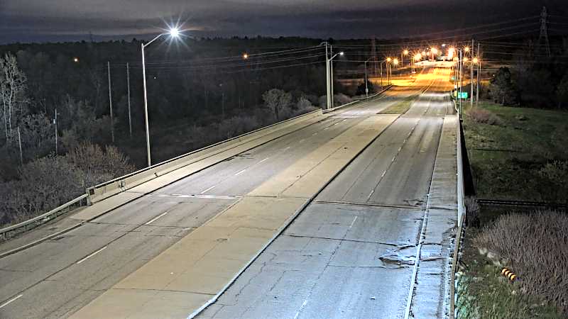 Traffic camera image at 2025-05-09 05:55:22