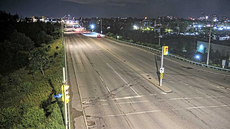 Traffic camera image at 2025-07-02 04:15:25