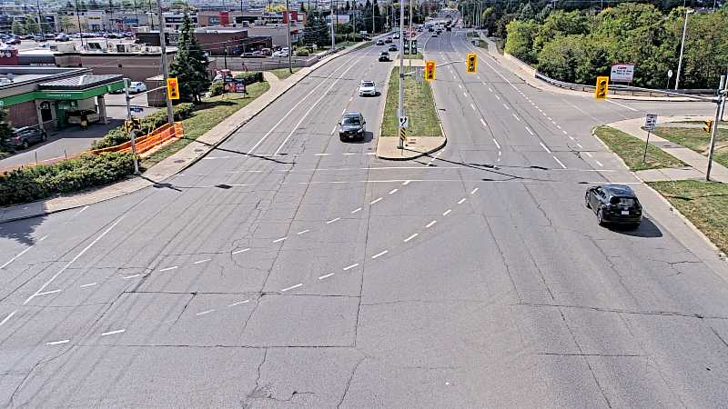 Traffic camera image at 2025-09-14 17:15:32