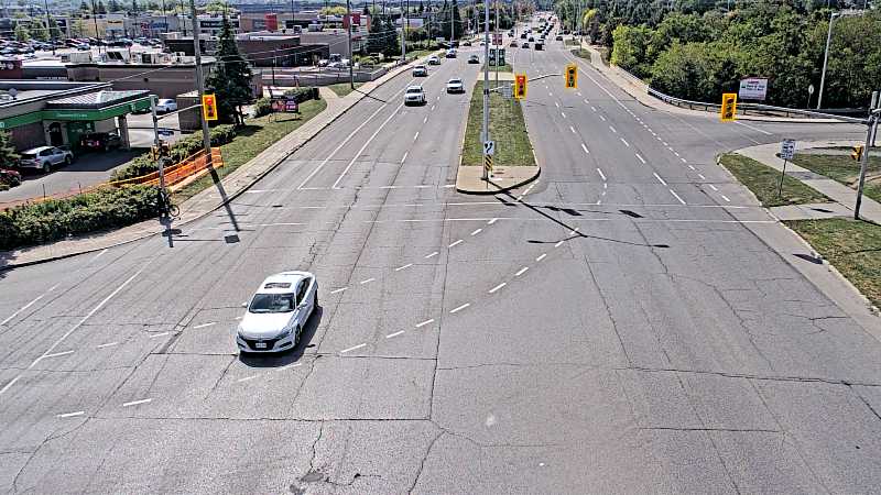 Traffic camera image at 2025-09-14 18:25:32