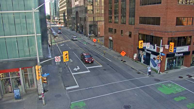 Traffic camera image at 2025-09-14 17:20:26