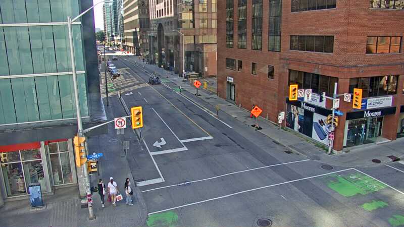 Traffic camera image at 2025-09-14 17:30:28