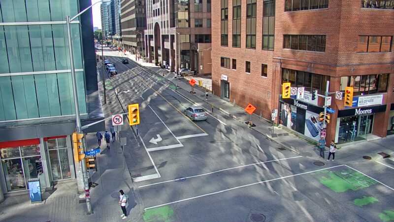 Traffic camera image at 2025-09-14 18:35:29