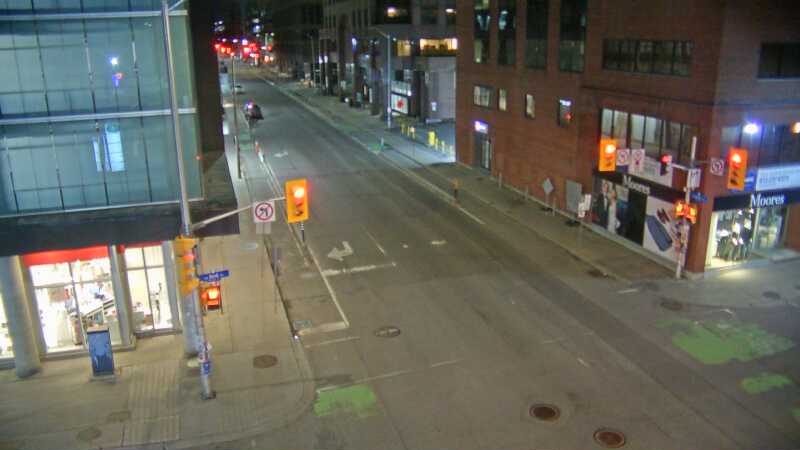 Traffic camera image at 2025-05-09 08:00:22