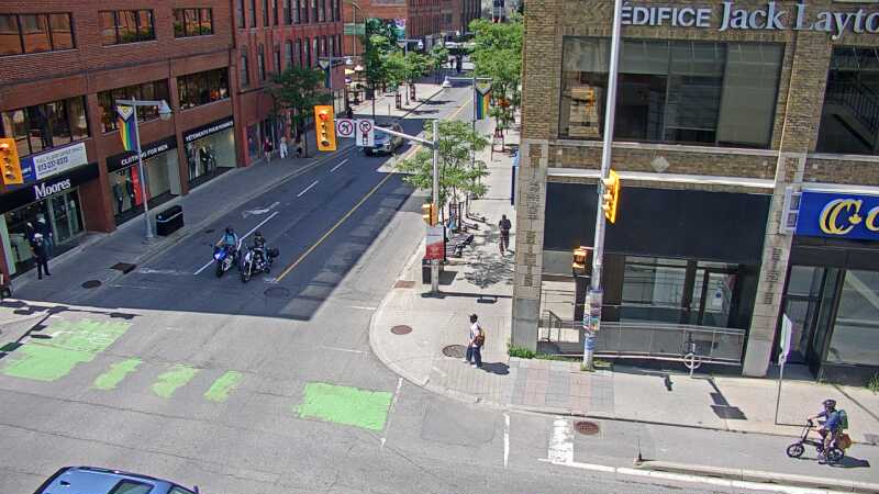 Traffic camera image at 2025-06-30 19:00:33