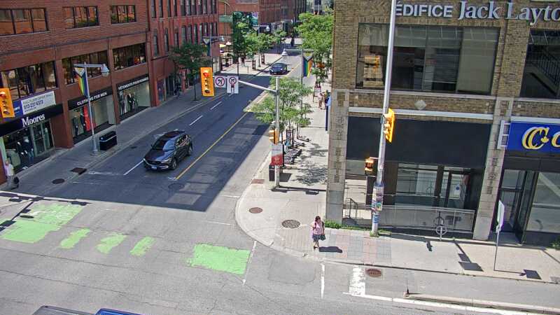 Traffic camera image at 2025-06-30 19:10:38