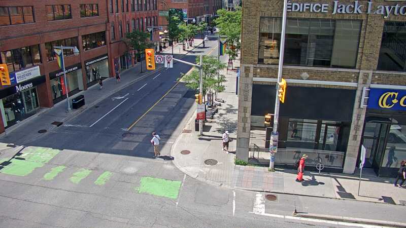 Traffic camera image at 2025-06-30 19:20:28