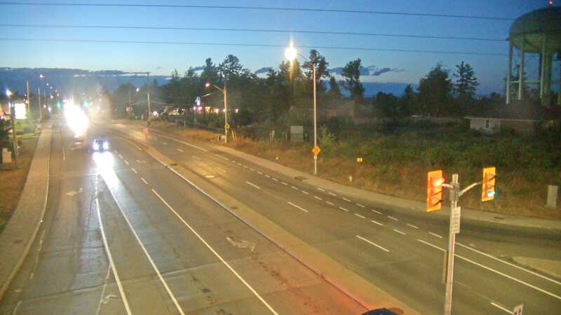 Traffic camera image at 2025-08-25 00:35:27