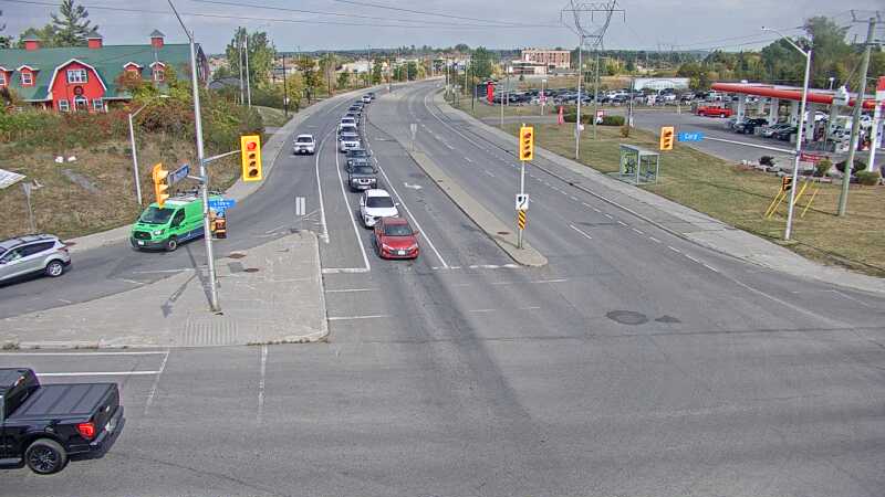 Traffic camera image at 2025-09-18 18:10:32