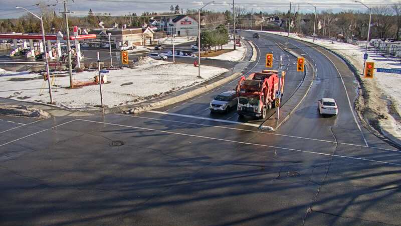 Traffic camera image at 2024-12-30 17:05:38