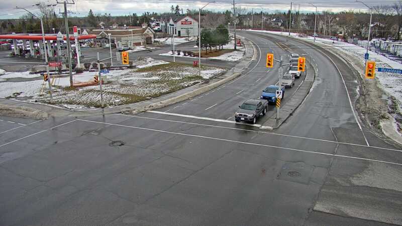 Traffic camera image at 2024-12-30 18:05:41