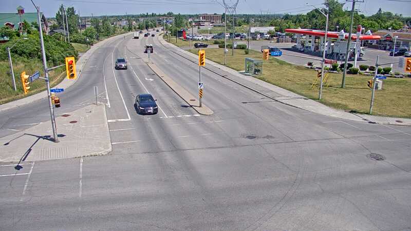 Traffic camera image at 2025-06-30 17:00:37