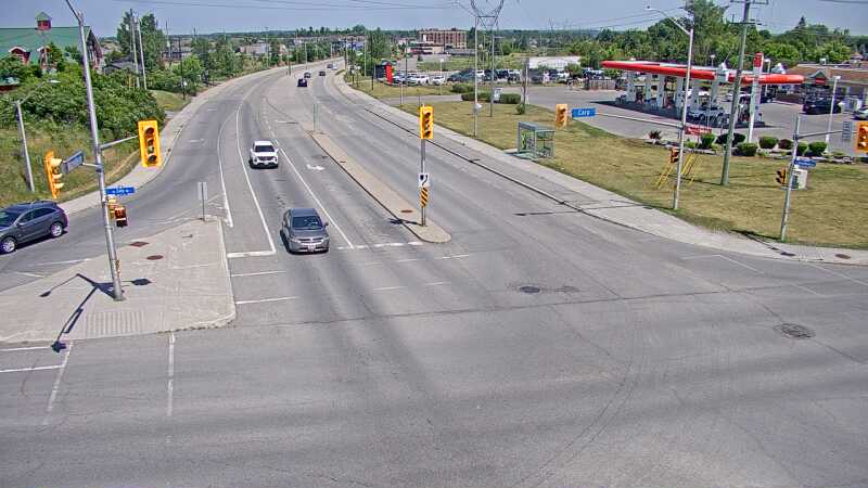 Traffic camera image at 2025-06-30 17:25:45