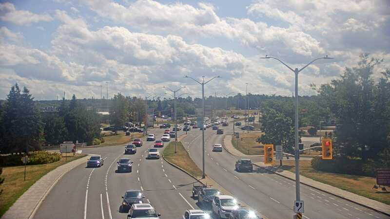 Traffic camera image at 2025-08-24 15:35:28