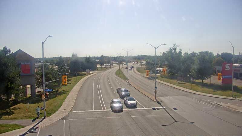 Traffic camera image at 2025-09-01 14:05:32