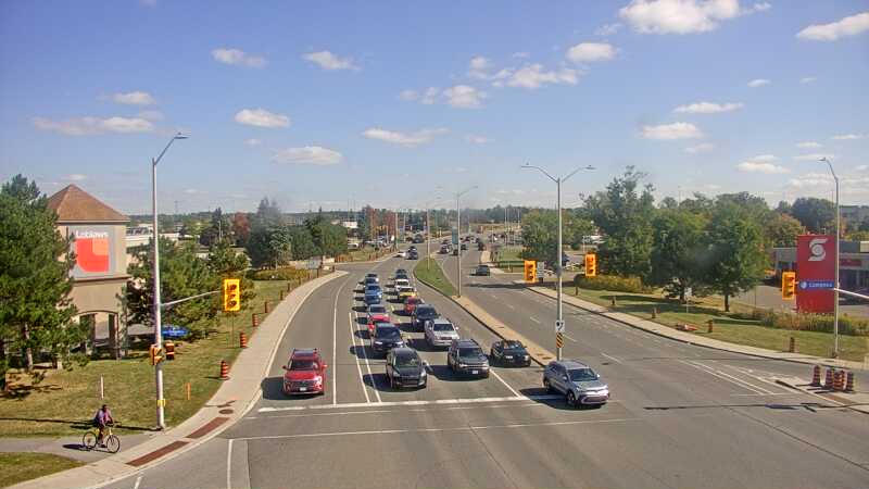 Traffic camera image at 2025-09-14 18:35:30