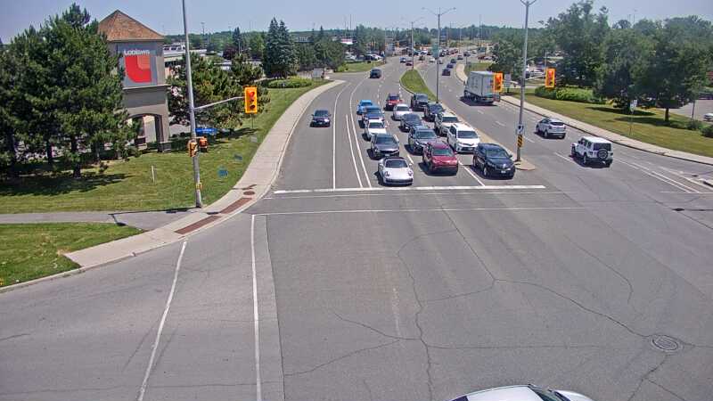 Traffic camera image at 2025-06-30 17:15:41
