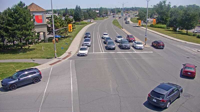 Traffic camera image at 2025-06-30 17:37:05