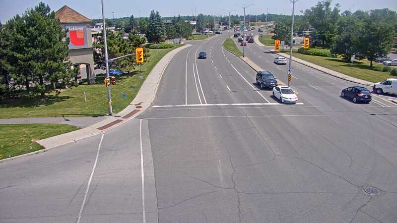 Traffic camera image at 2025-06-30 17:40:29