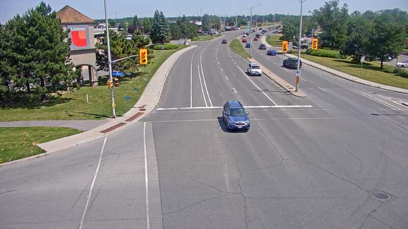 Traffic camera image at 2025-06-30 18:20:33