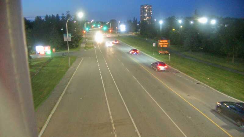 Traffic camera image at 2025-07-04 01:37:12