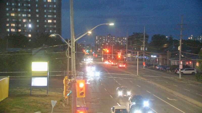 Traffic camera image at 2025-08-25 00:30:08