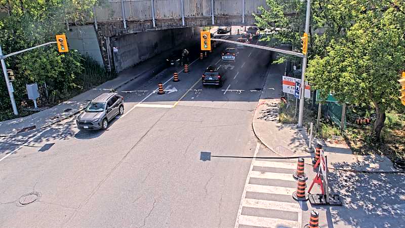 Traffic camera image at 2025-08-24 15:40:33