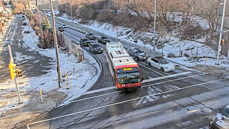 Traffic camera image at 2024-12-21 15:15:30