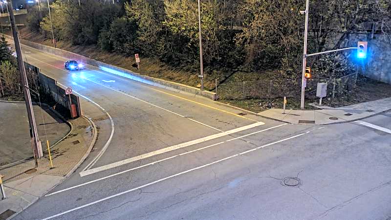 Traffic camera image at 2025-05-09 06:36:06