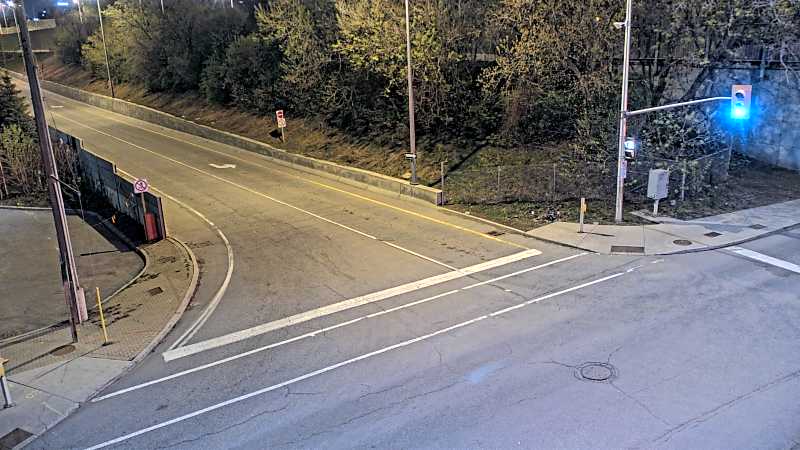 Traffic camera image at 2025-05-09 06:55:32