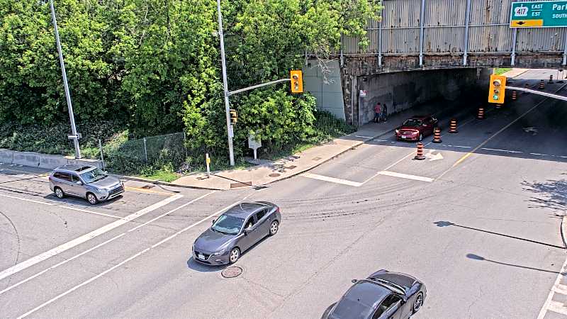 Traffic camera image at 2025-06-30 17:20:46