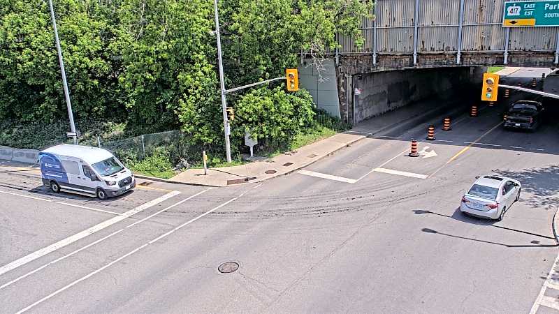 Traffic camera image at 2025-06-30 18:00:33