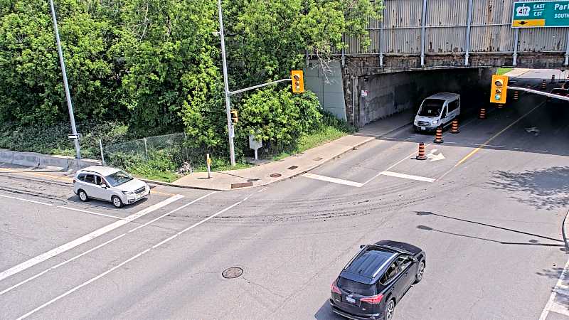 Traffic camera image at 2025-06-30 18:15:28