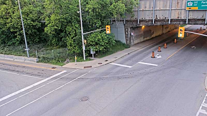 Traffic camera image at 2025-07-01 00:55:43