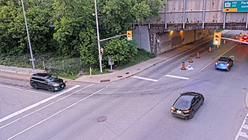 Traffic camera image at 2025-07-01 01:00:53