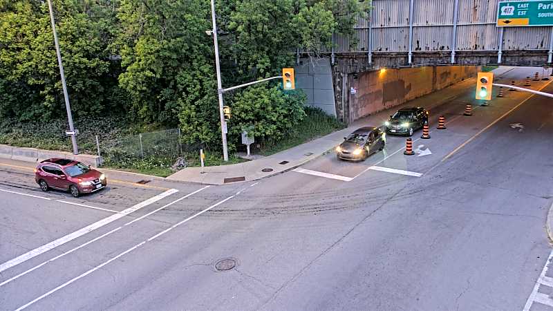 Traffic camera image at 2025-07-01 01:05:40