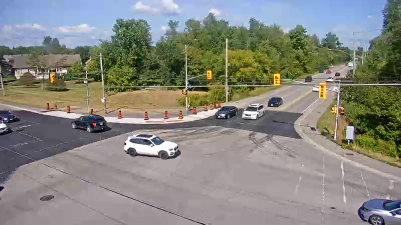 Traffic camera image at 2025-09-01 19:05:37